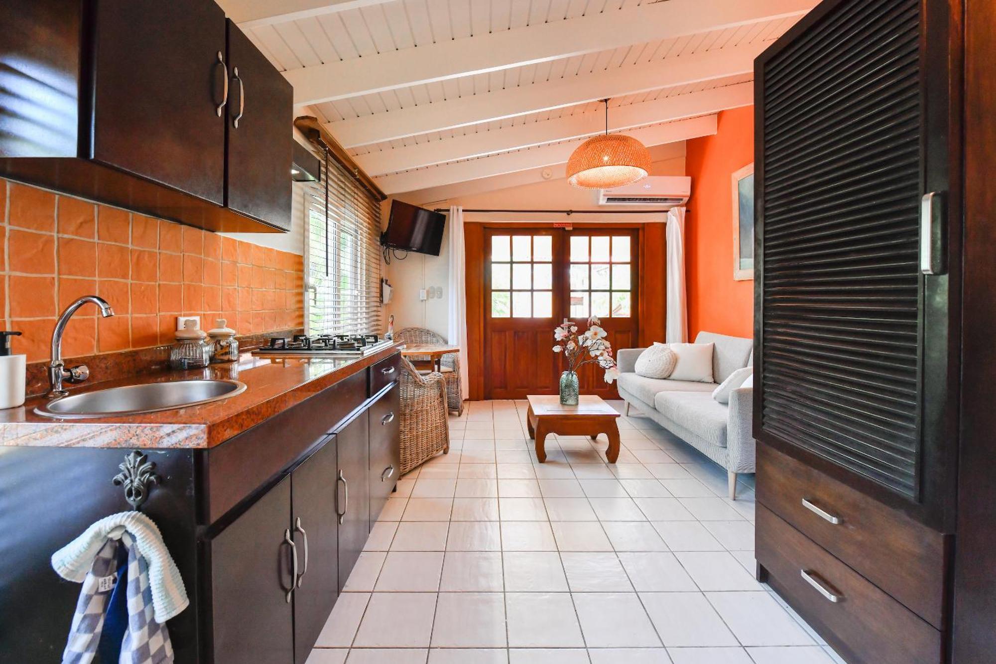 Brisas Studio Apartments (Adults Only) 팜비치 외부 사진