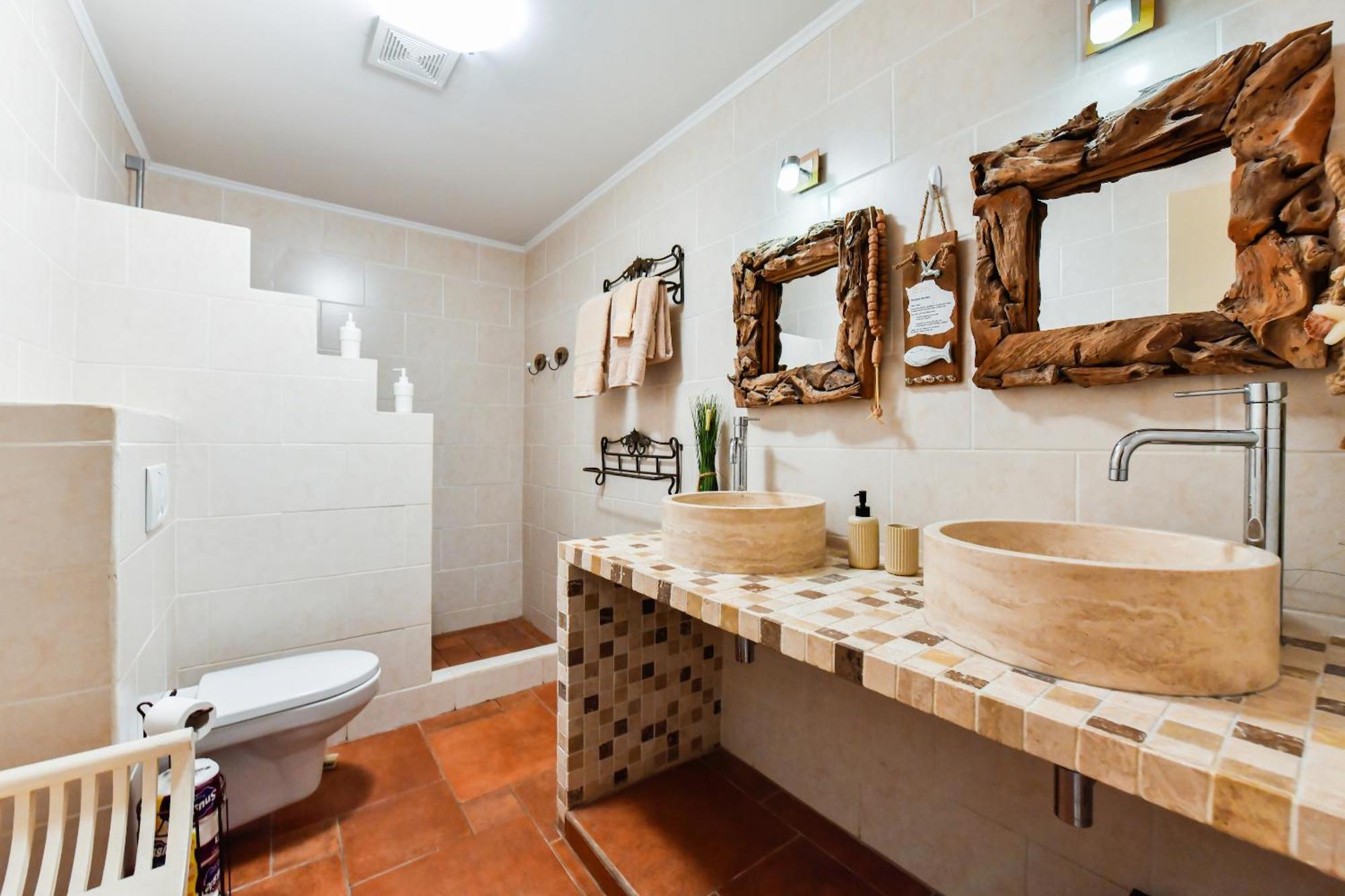 Brisas Studio Apartments (Adults Only) 팜비치 외부 사진